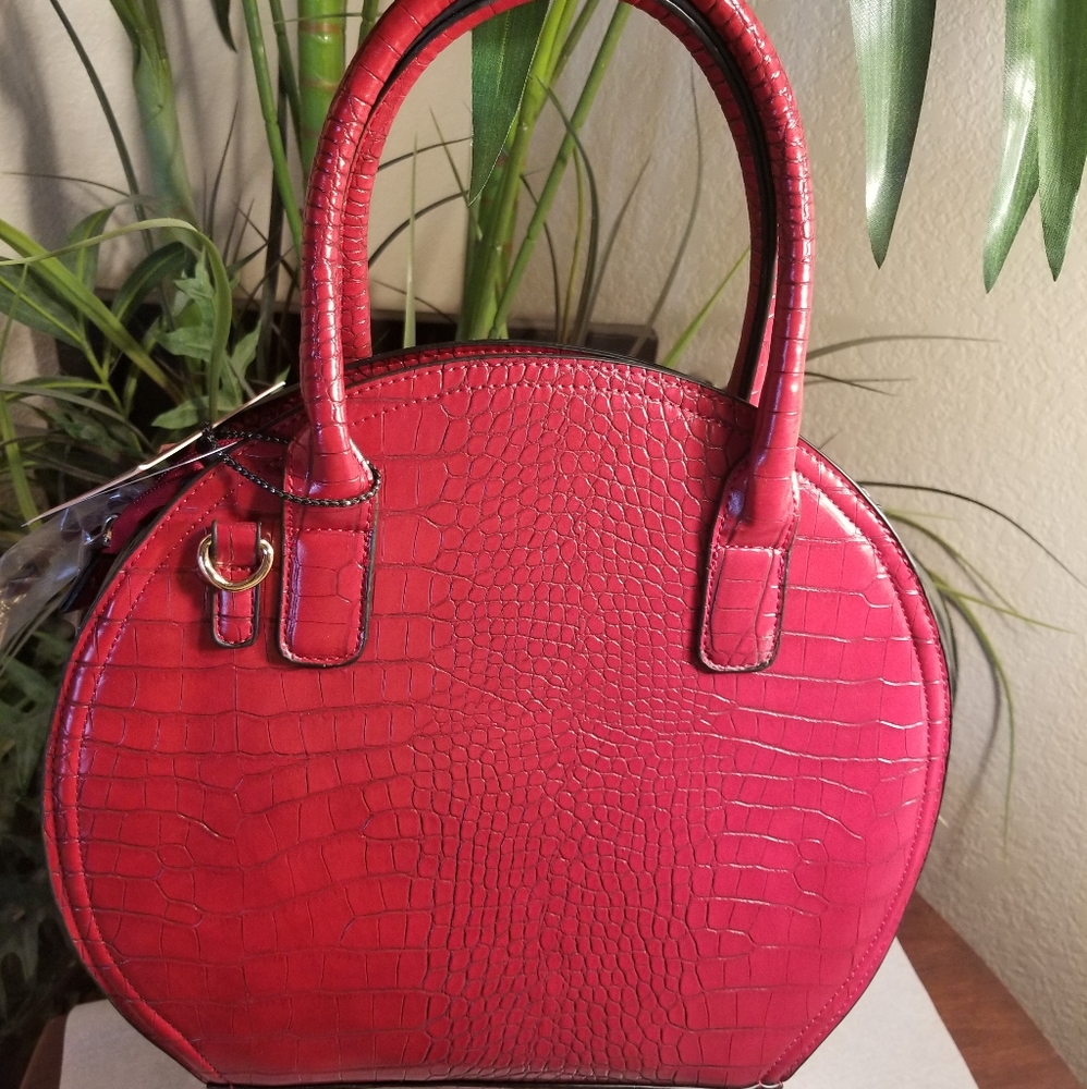 EXQUISITE HANDBAG NWT - Picture 2 of 15